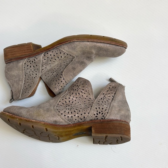 Sofft Barrosa Metallic Ankle Booties - Picture 5 of 12